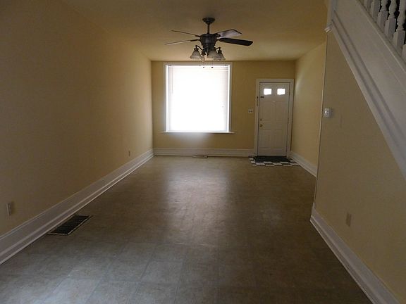 1330 N. 11th St. Living Room