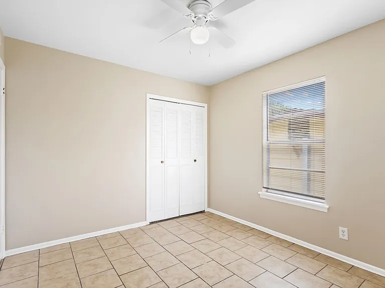4518 Clear Spring Dr — Photo 14
