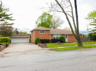 439 W Winthrop Ave, Addison, IL 60101