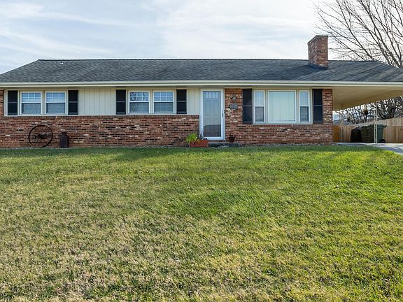 4th image of 2324 Karen Dr
