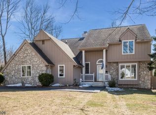 5 Susan Ln, Andover, NJ 07821