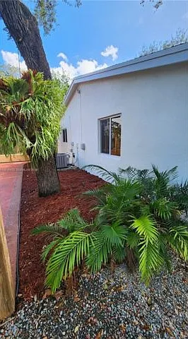 16575 Old Cutler Rd — Photo 10