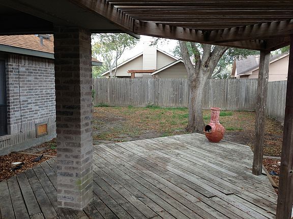 3rd image of 7102 Brookedge Ln