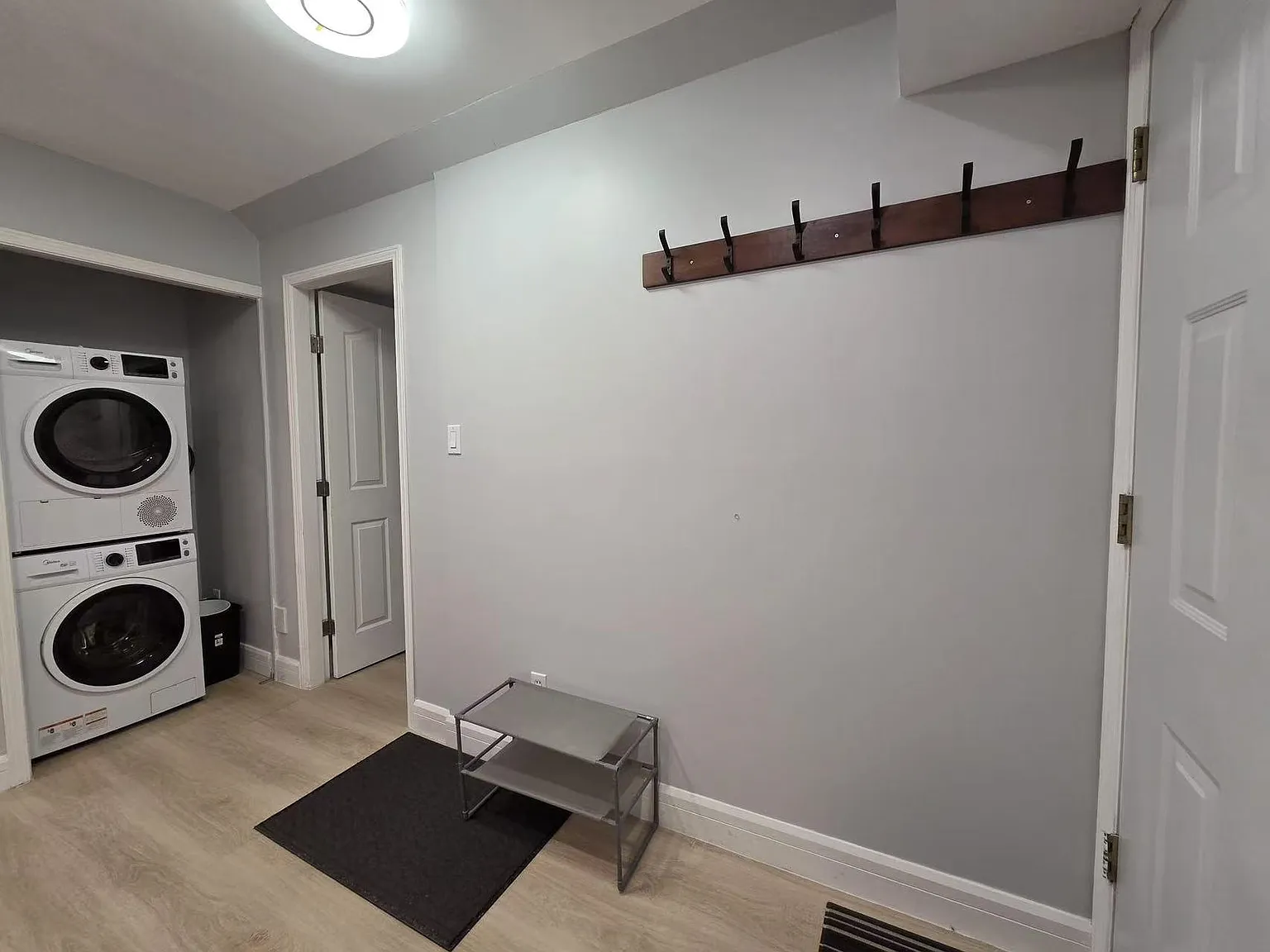 2 bed, 500 sqft, $1,650 — Photo 2