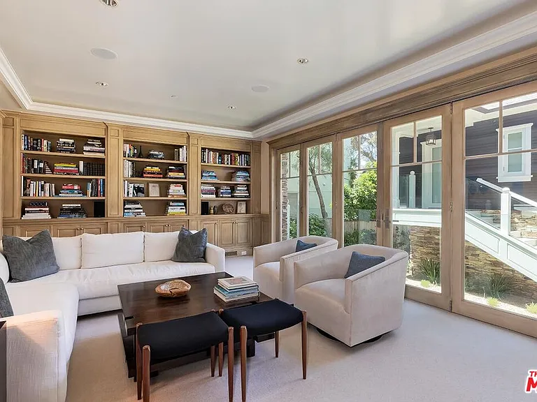 119 Malibu Colony Rd — Photo 10