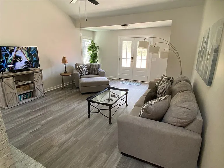 1608 Willie Dr — Photo 5