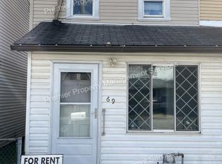 69 Orchard St, Mc Kees Rocks, PA 15136