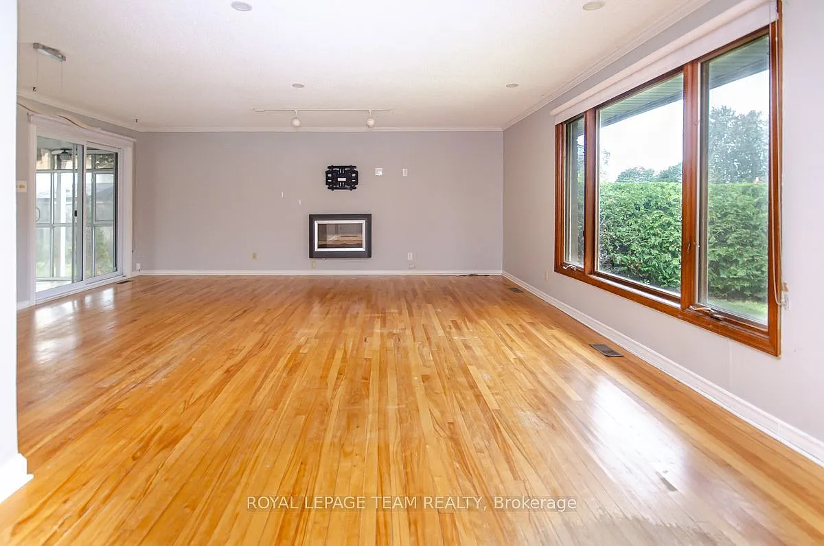 3 bed, $3,200 — Photo 3