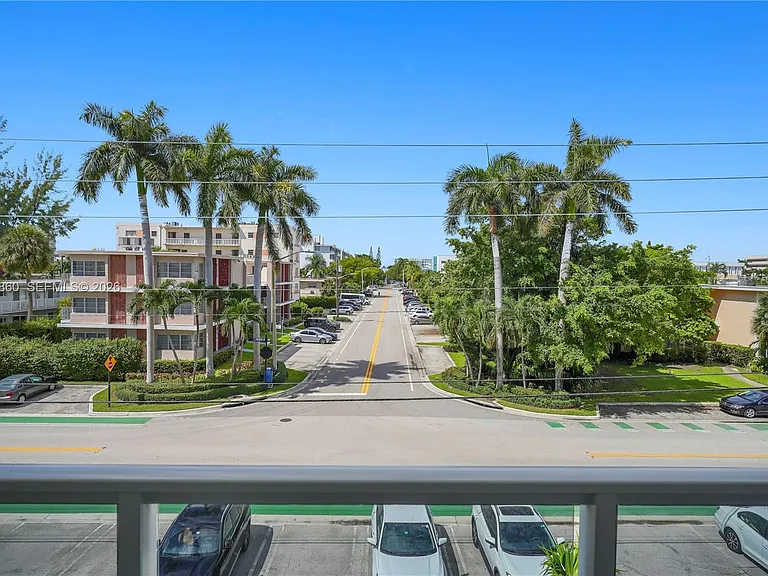 9381 E Bay Harbor Dr #301N — Photo 33
