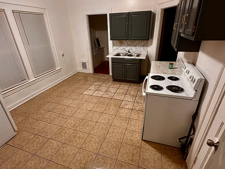 244 Lincoln Ave #244 — Photo 8