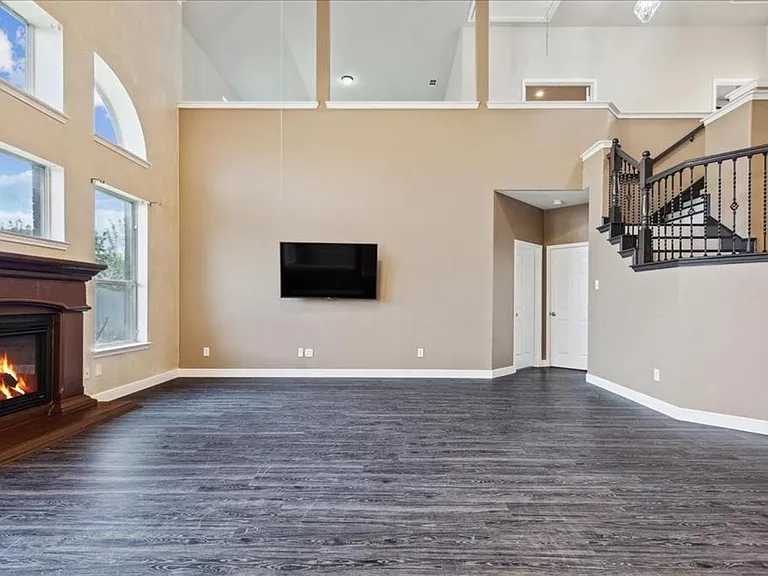 708 San Antonio Trl — Photo 9