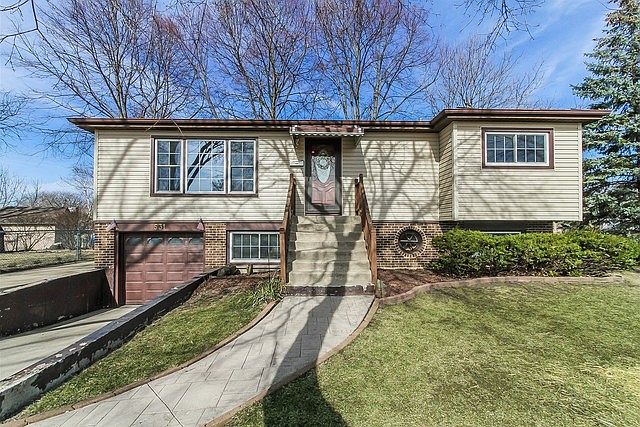 1st image of 531 W Weathersfield Way Ct