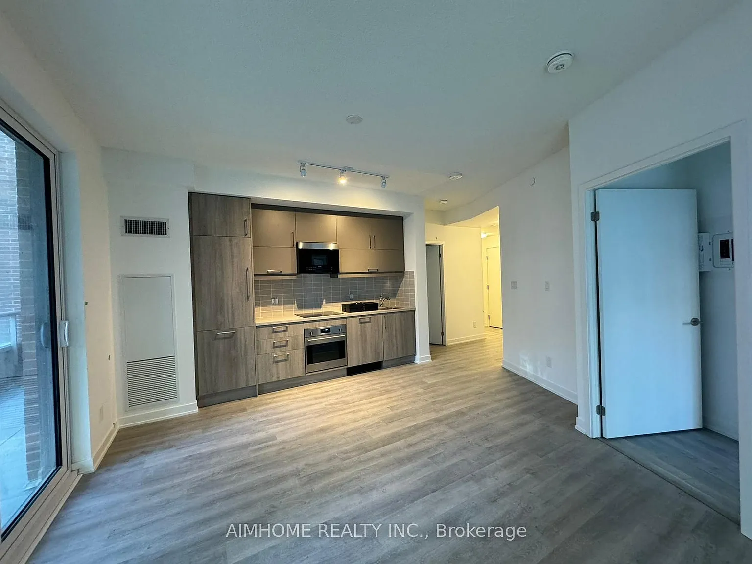 2 bed, $2,800 — Photo 2