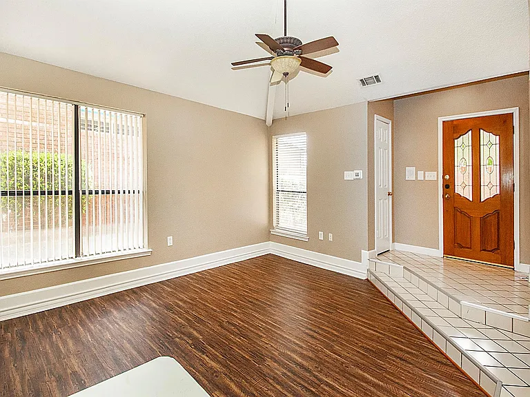 3905 Denham Way — Photo 6