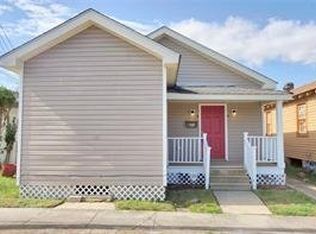 628 Richard St, Gretna, LA 70053