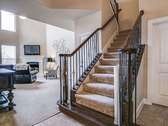 5th image of 1811 Watermark Ln
