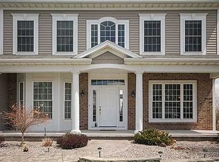 6691 Camden Hill Dr, Victor, NY 14564