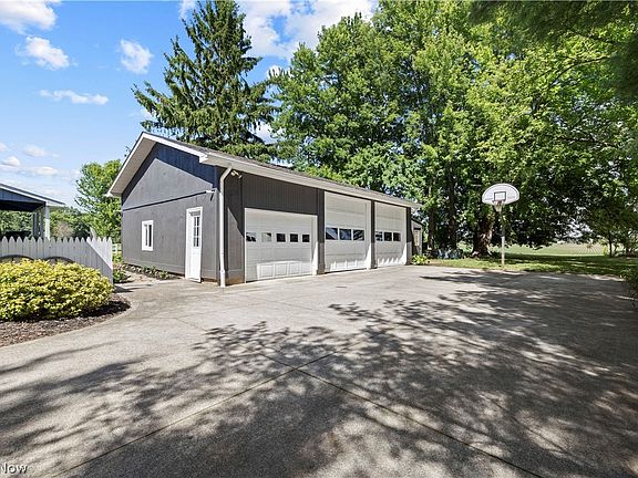 3rd image of 11611 Vermilion Rd