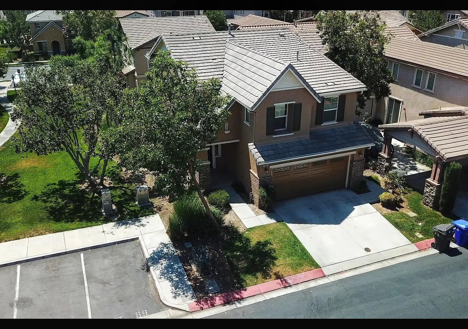 4 bed, 2.5 bath, 1948 sqft, $3,850 — Photo 1