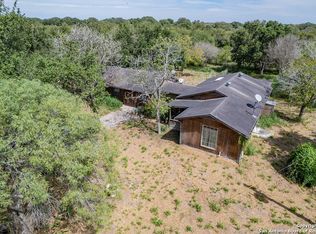 665 Marshall Ln, Beeville, TX 78102