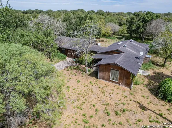 665 Marshall Rd., Beeville 78102