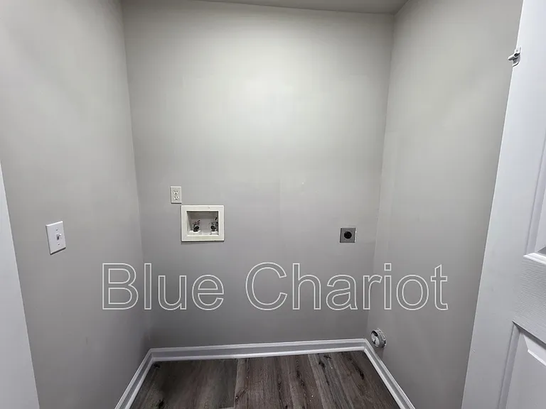 704 Brye St — Photo 10