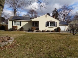 20 Maude Cir, Windsor, CT 06095