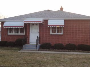 15 Angela Ln, Buffalo, NY 14225
