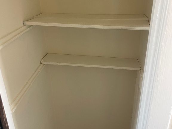 5th image of 4406 W Wellington Ave #1