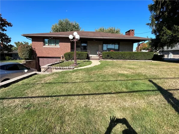 316 Arizona Dr, Lower Burrell, PA 15068