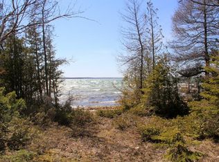 12 S Dix Point Rd, Drummond Island, MI 49726