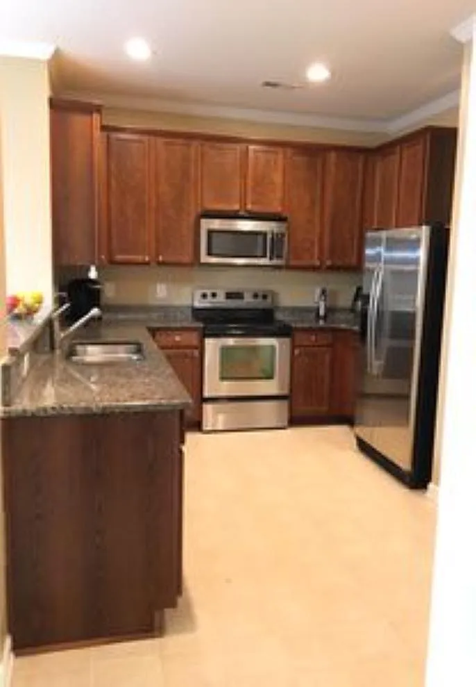 4 bed, 1866 sqft, $2,400 — Photo 3