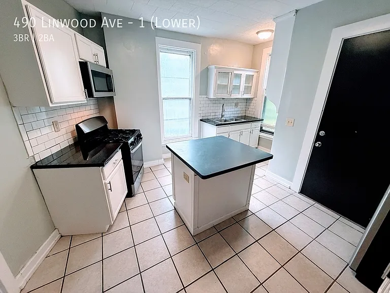 490 Linwood Ave #1 — Photo 3