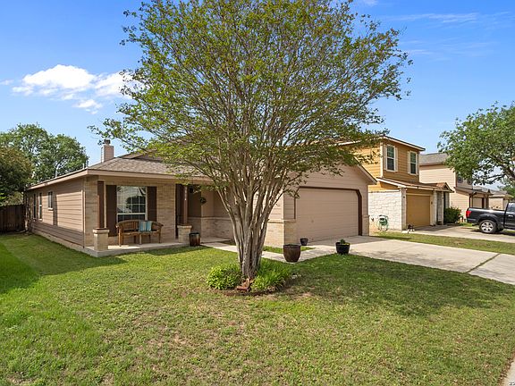 3rd image of 3914 Privet Pl