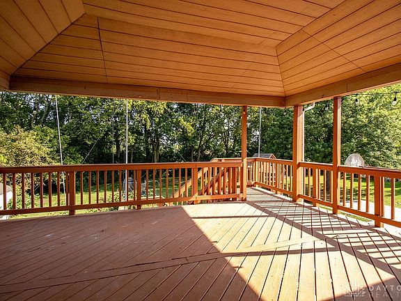 5th image of 3540 Cherryhill Dr