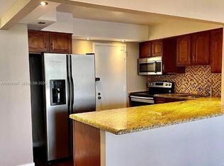 600 Three Islands Blvd APT 304, Hallandale, FL 33009