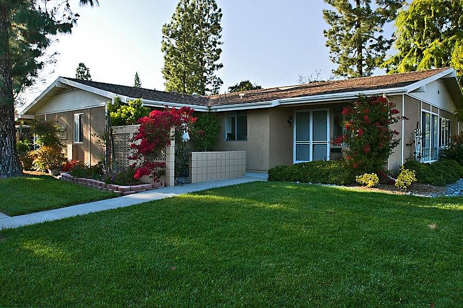 384-A Avenida Castilla 2 BR/1BA