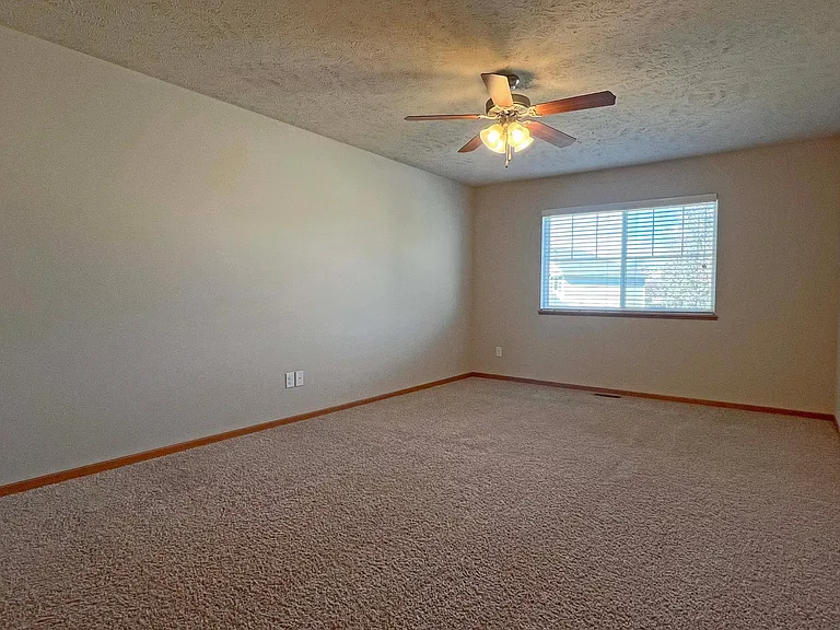 1754 N 177th Plz — Photo 20