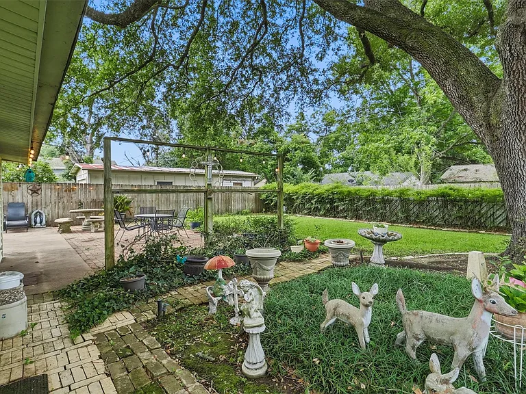 1335 Kathy Ave — Photo 42