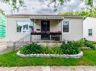 68 Carlton St, Saint Catharines, ON L2R 1P8