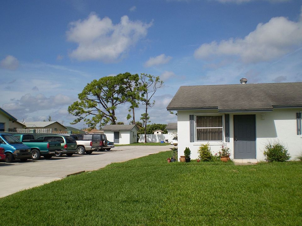 2nd image of 3947 Dale Rd