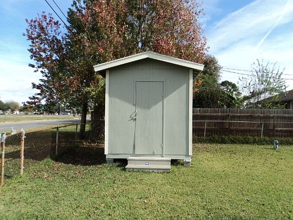 3rd image of 3140 South Dr