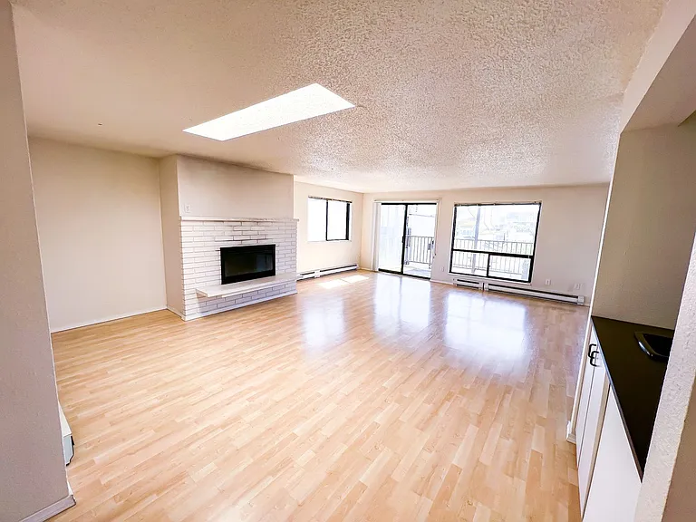Annaron Apartments — Photo 14