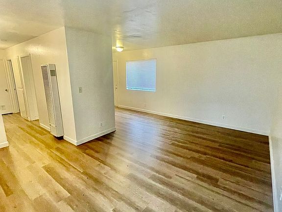 4th image of 211 W Orange St APT 1