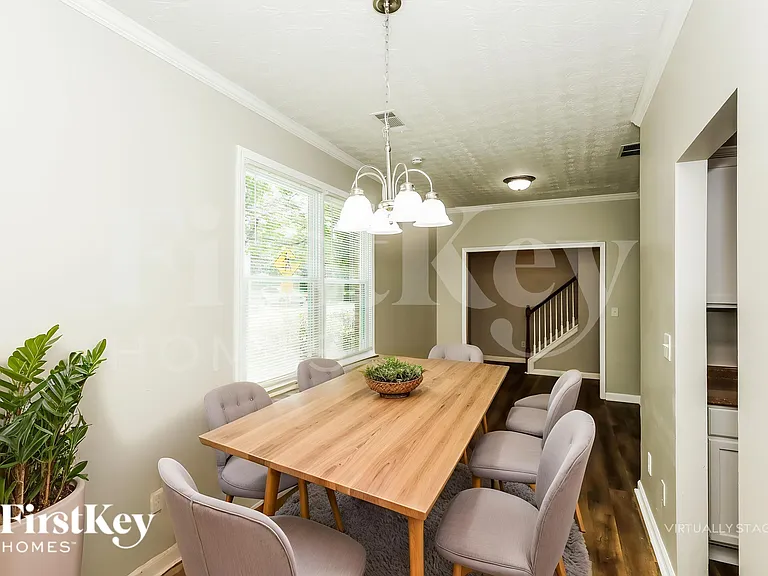 1717 Taylor Ave — Photo 7