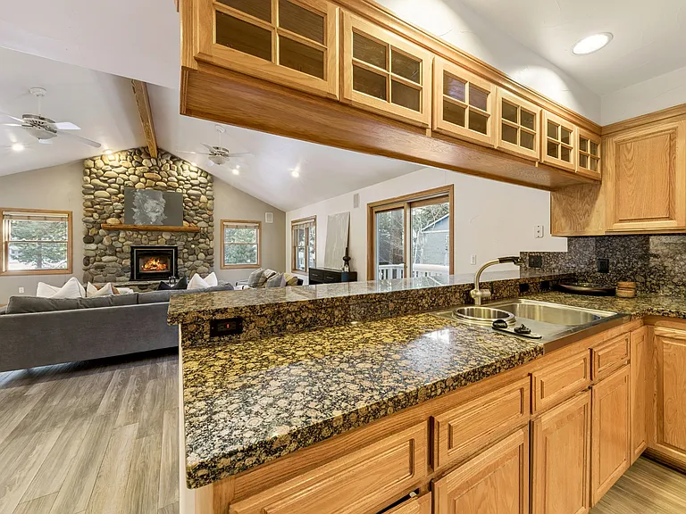 926 Tanglewood Dr — Photo 12
