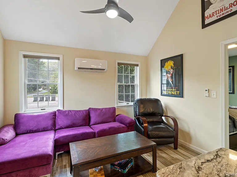 154 Windermere Ave #A — Photo 6