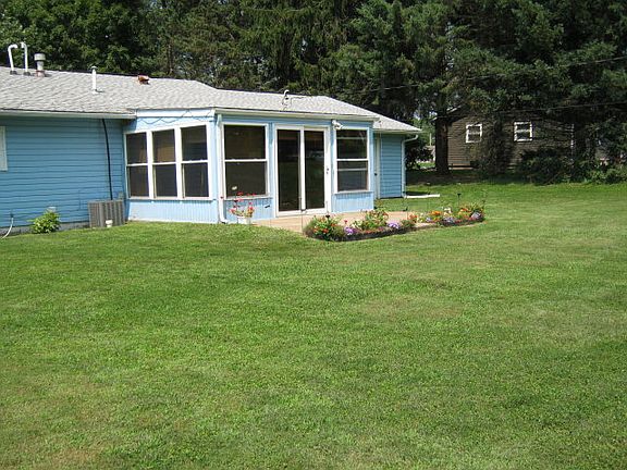 5th image of 343 Bell Dr