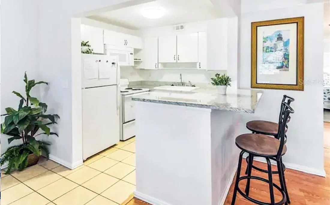 2 bed, 800 sqft, $2,650 — Photo 2