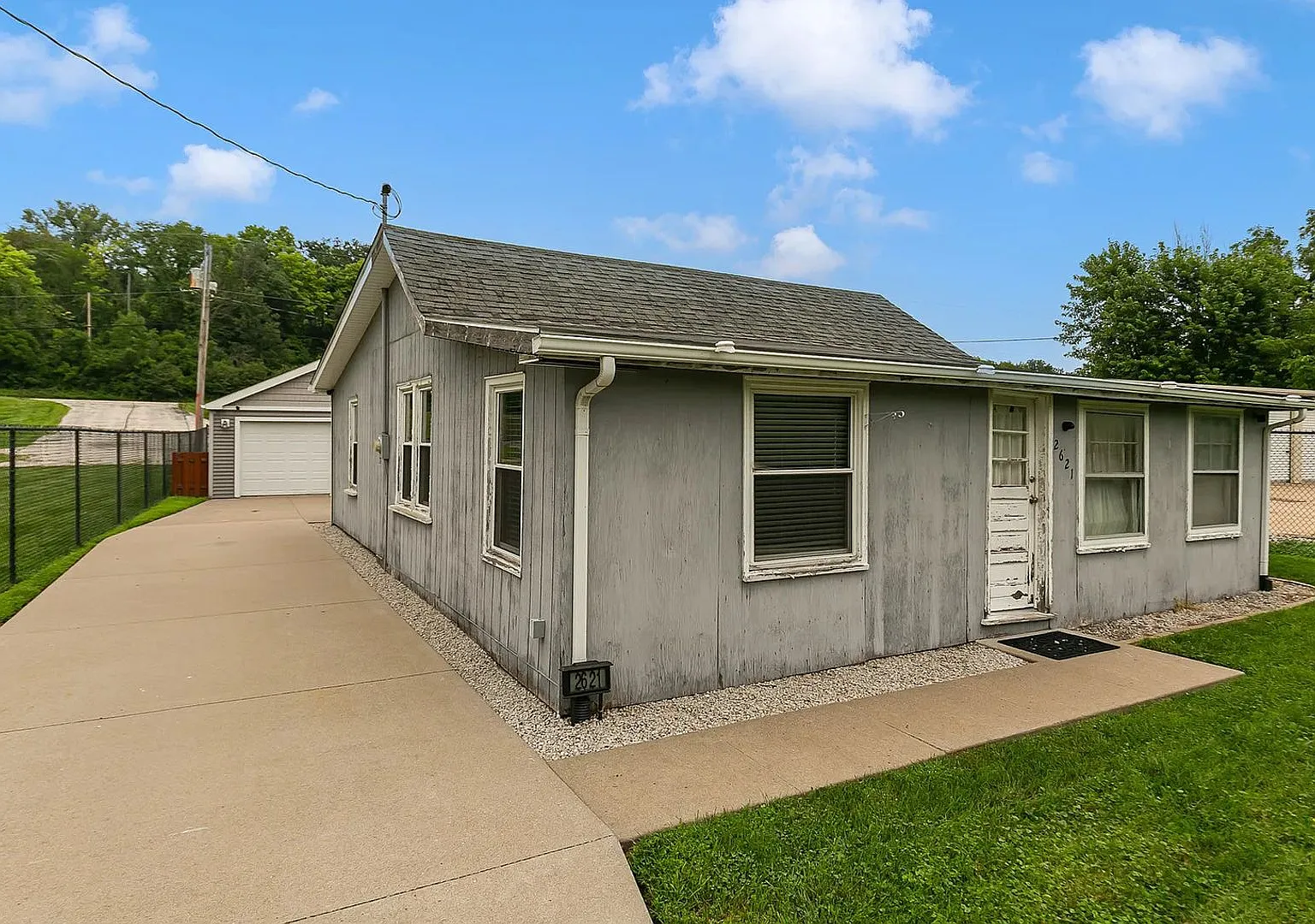 3-Bedroom Home with Detached Garage in Rock Island — Photo 3
